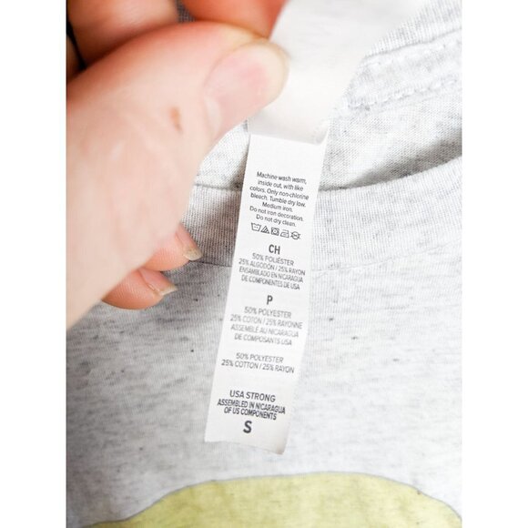 Tiger King That B*tch Carole Graphic Logo T shirt Gray Small Womens Humor - Picture 4 of 7